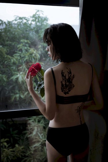 极品身材蜂腰翘臀在线人妻