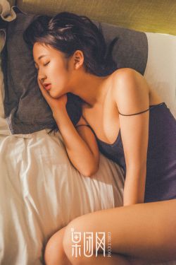 汤唯被分腿进入图片